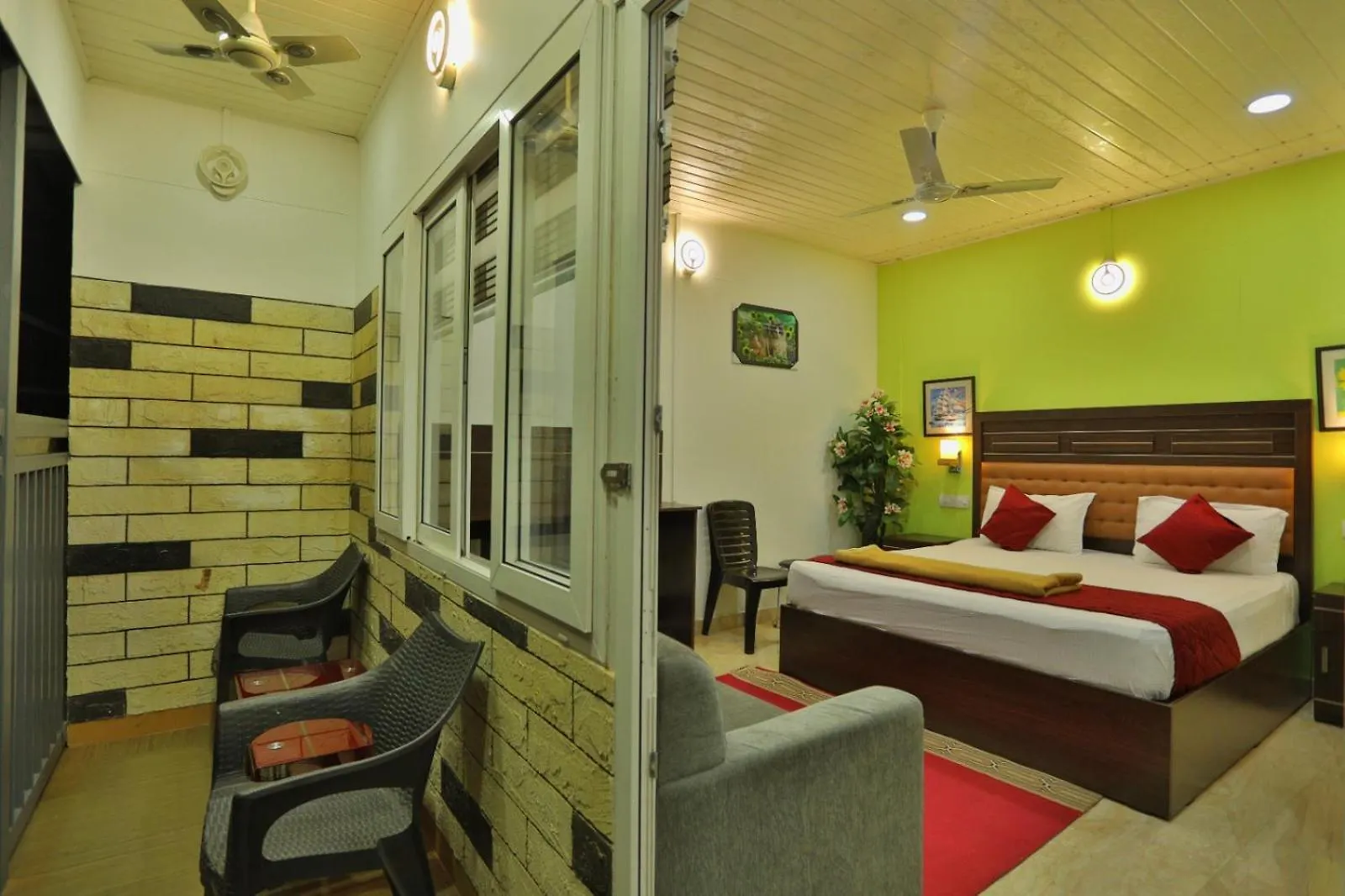 Hotel The Svarga Hill View Resort