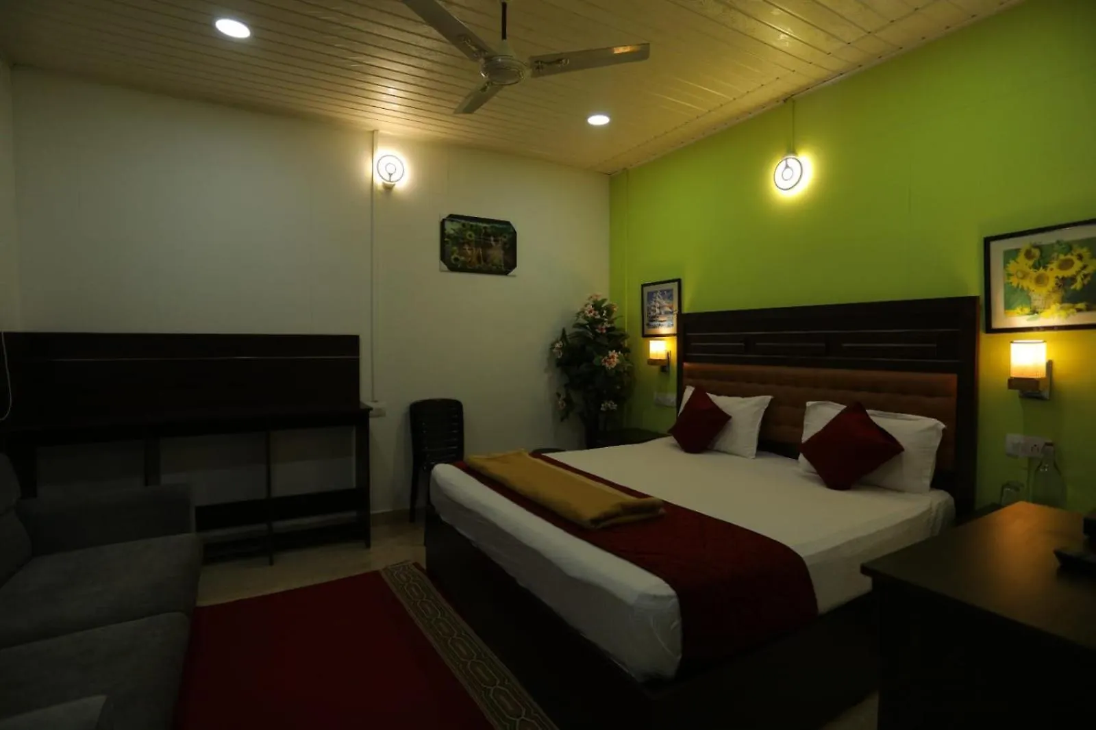 The Svarga Hill View Resort 3*, Munnar India