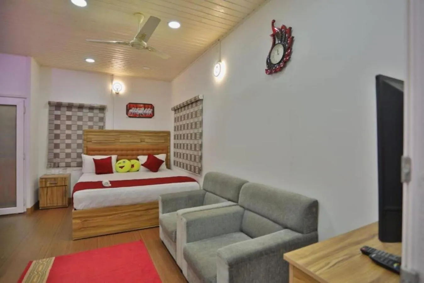 The Svarga Hill View Resort Munnar
