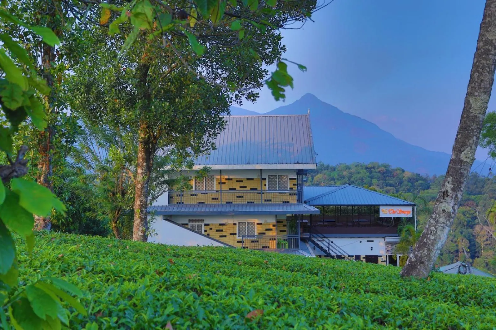 Hotel The Svarga Hill View Resort