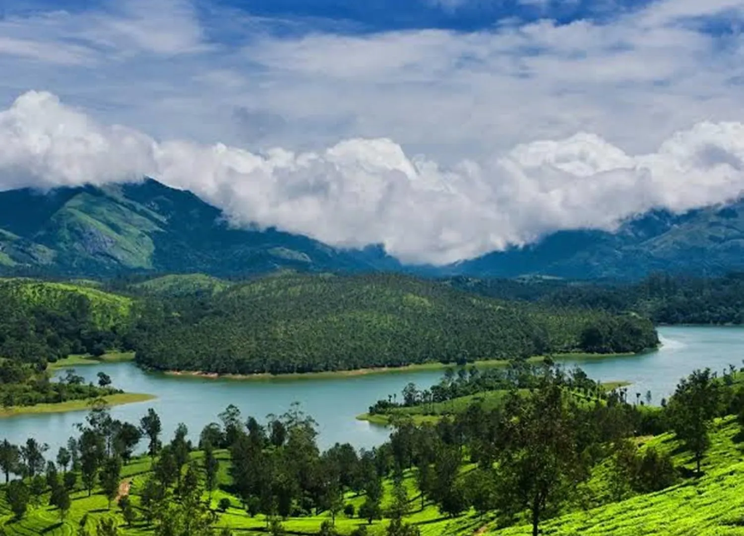 The Svarga Hill View Resort 3*, Munnar