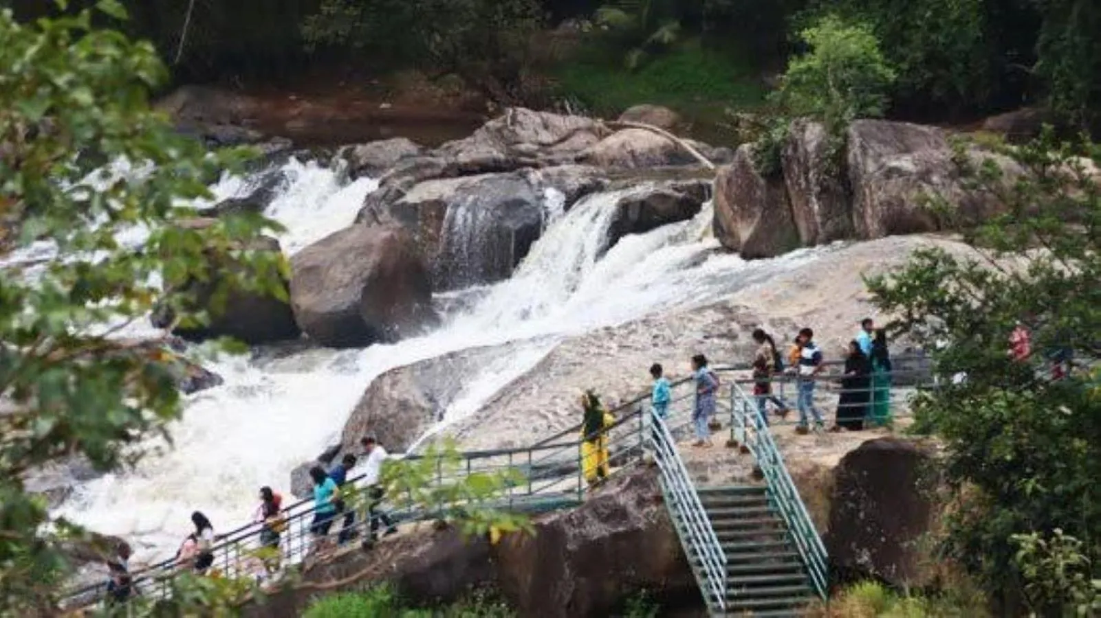The Svarga Hill View Resort Hotel Munnar