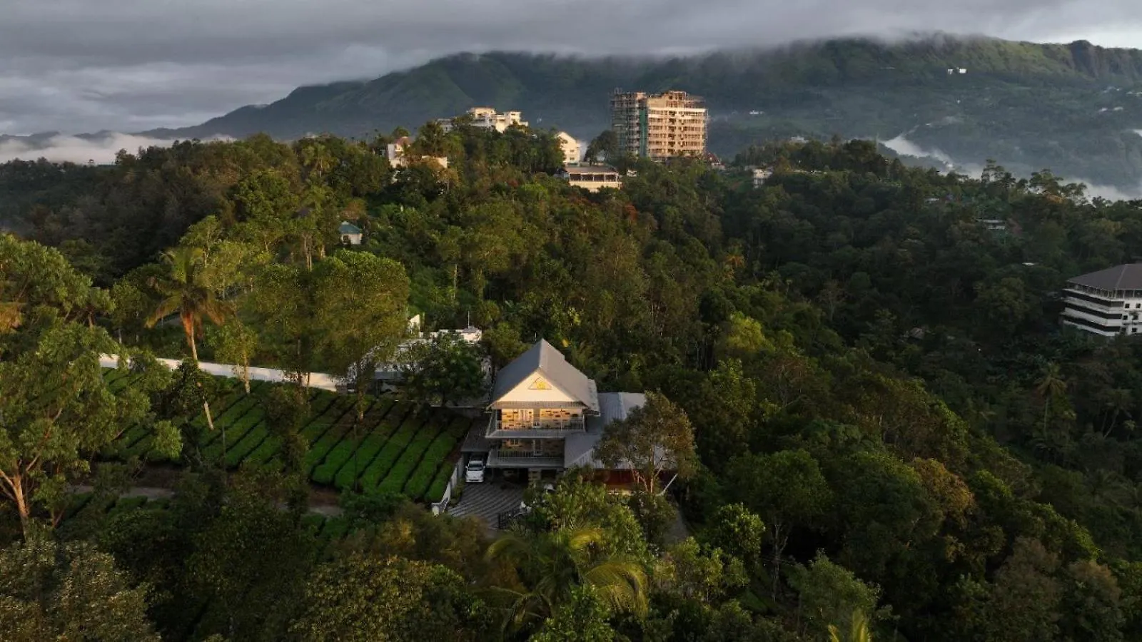 The Svarga Munnar Hill View Resort 3*,  인도